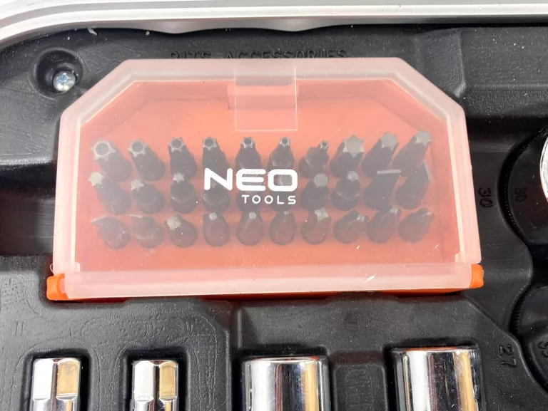 ZESTAW NARZĘDZI DLA ELEKTRYKA W WALIZCE NEO TOOLS 01-310 / 108 SZT KOMPLET