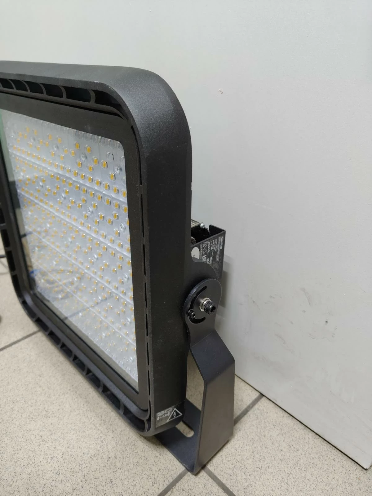 kanlux-naswietlacz-flmled220w-nw110150-stan-11323-2