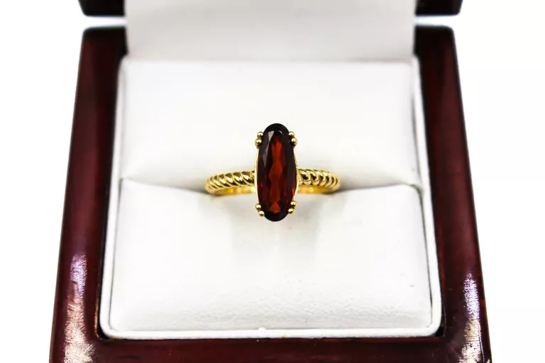 zloty-pierscionek-z-rubinem-295-g-r9-stan-uzywany