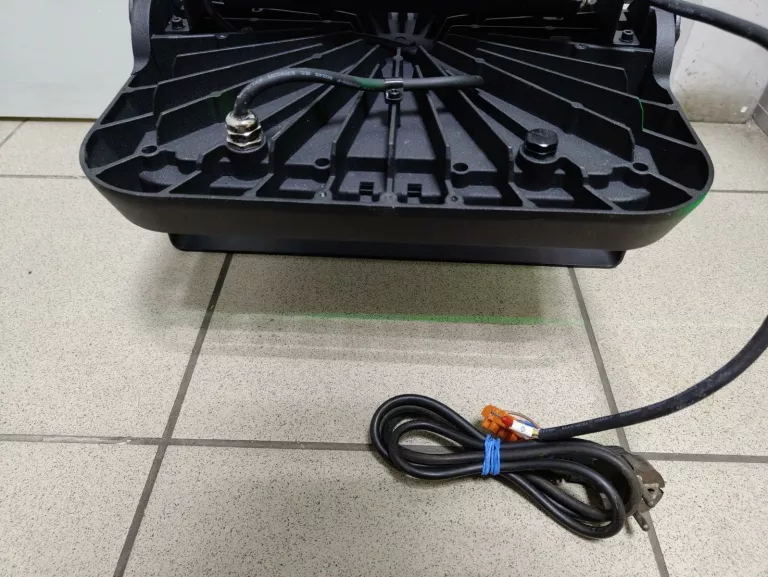 KANLUX NAŚWIETLACZ LED220-NW1 10/150