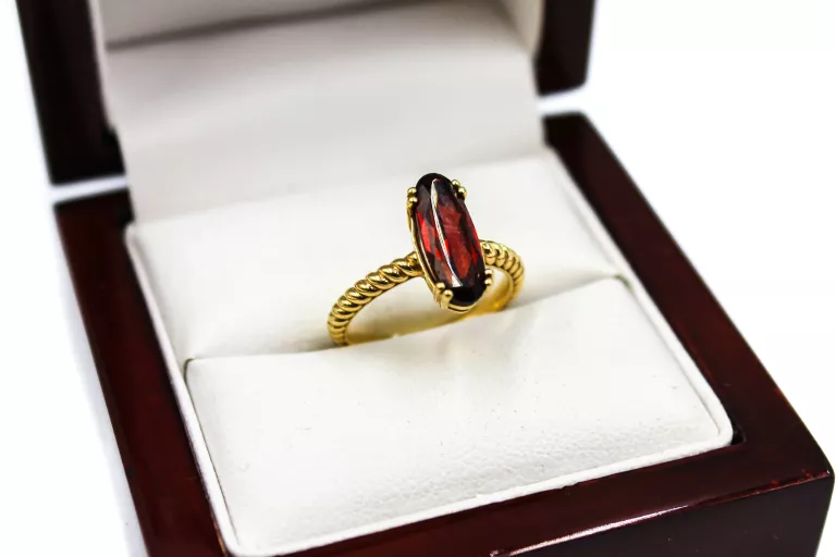 zloty-pierscionek-z-rubinem-295-g-r9-pl-zygmunta-starego-17-sc-grodzisk