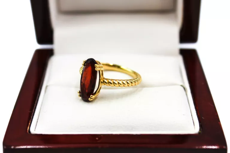 zloty-pierscionek-z-rubinem-295-g-r9-rodzaj-wyrob-jubilerski