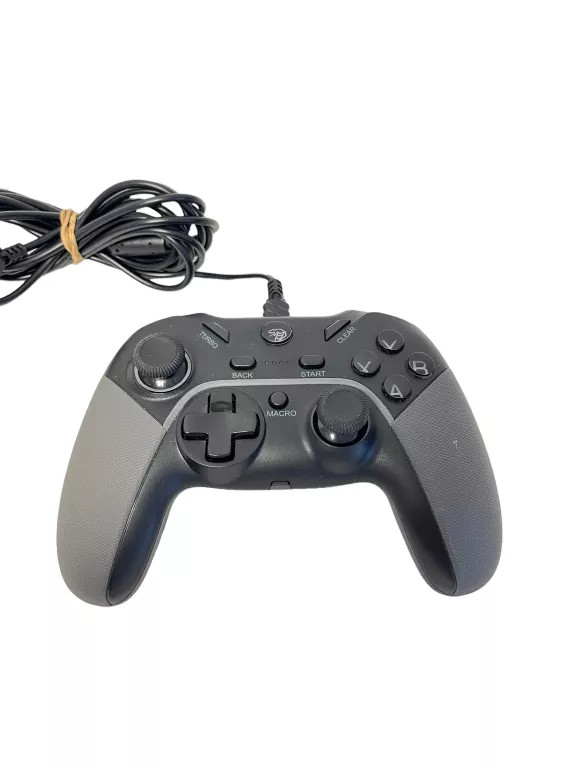 KONSOLA XBOX360 SLIM 250GB + KINECT + PAD