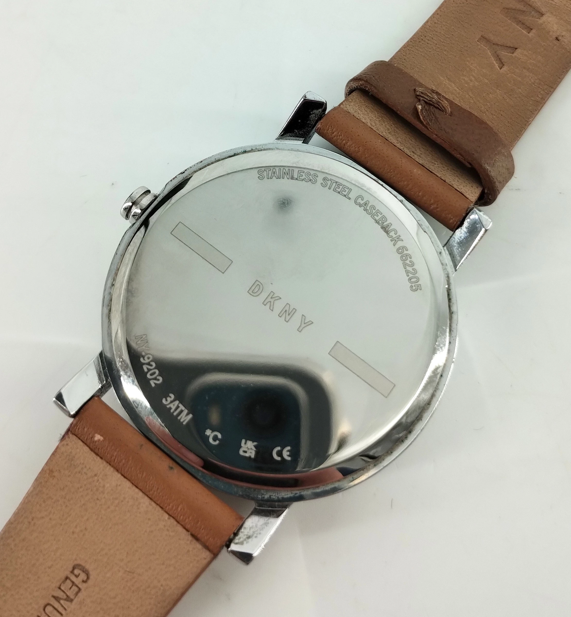 zegarek-damski-dkny-ny-9202-pudelko-material-paska-skora-ekologiczna