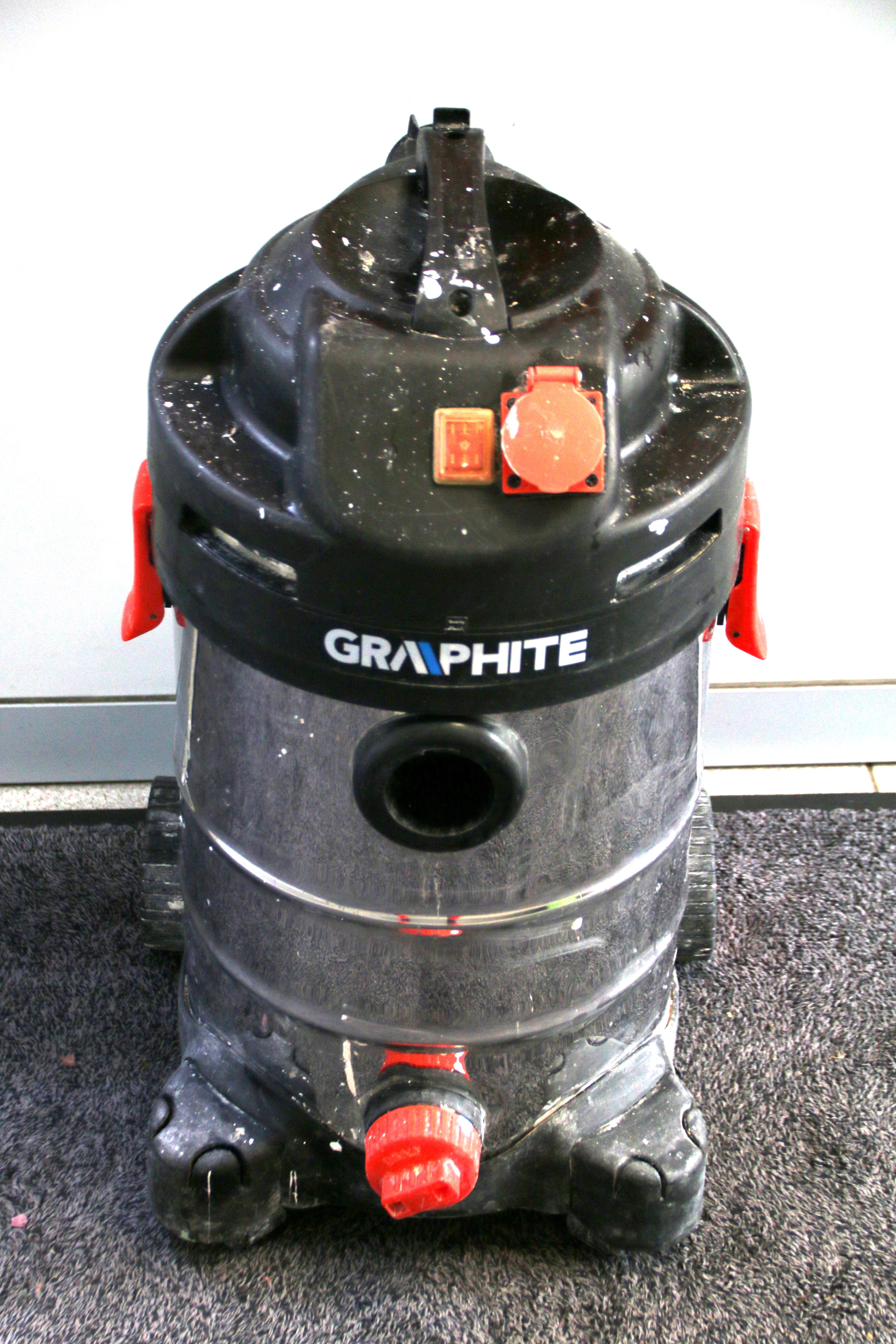 odkurzacz-graphite-59g607-okopowa-7a-warszawa