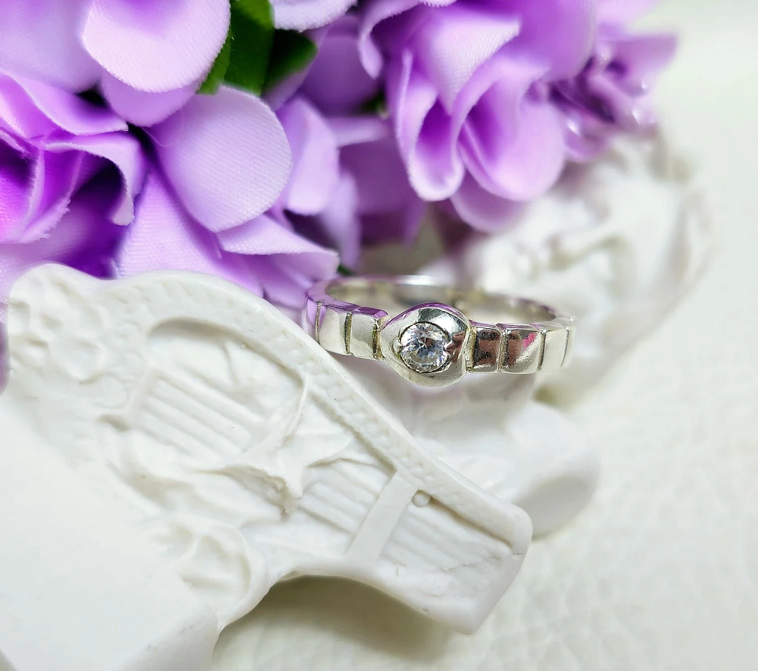 elegancki-prosty-srebrny-pierscionek-zlobienia-cyrkonia-p925-302g-r10-kolor-dominujacy-205826-1081899