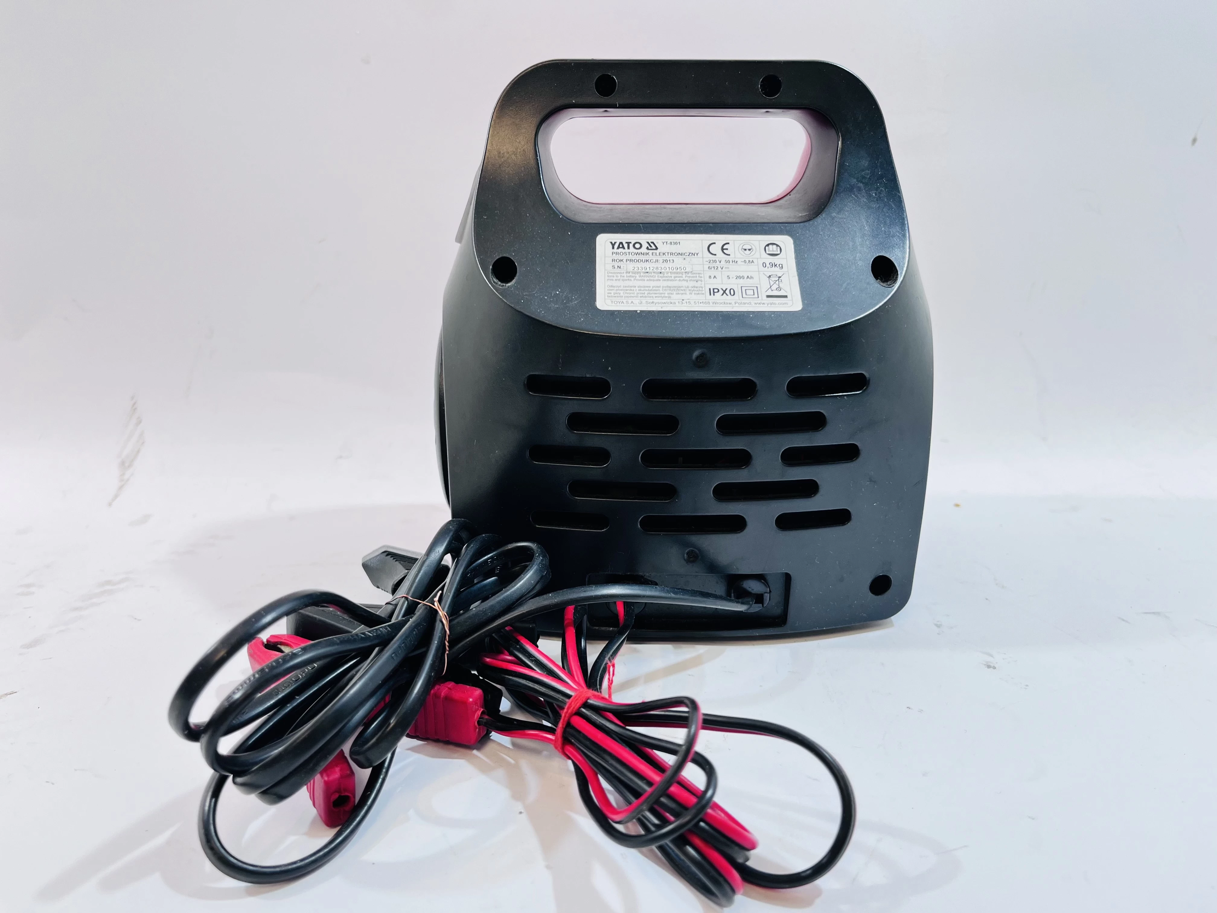 prostownik-yato-yt-8301-natezenie-maksymalne-8