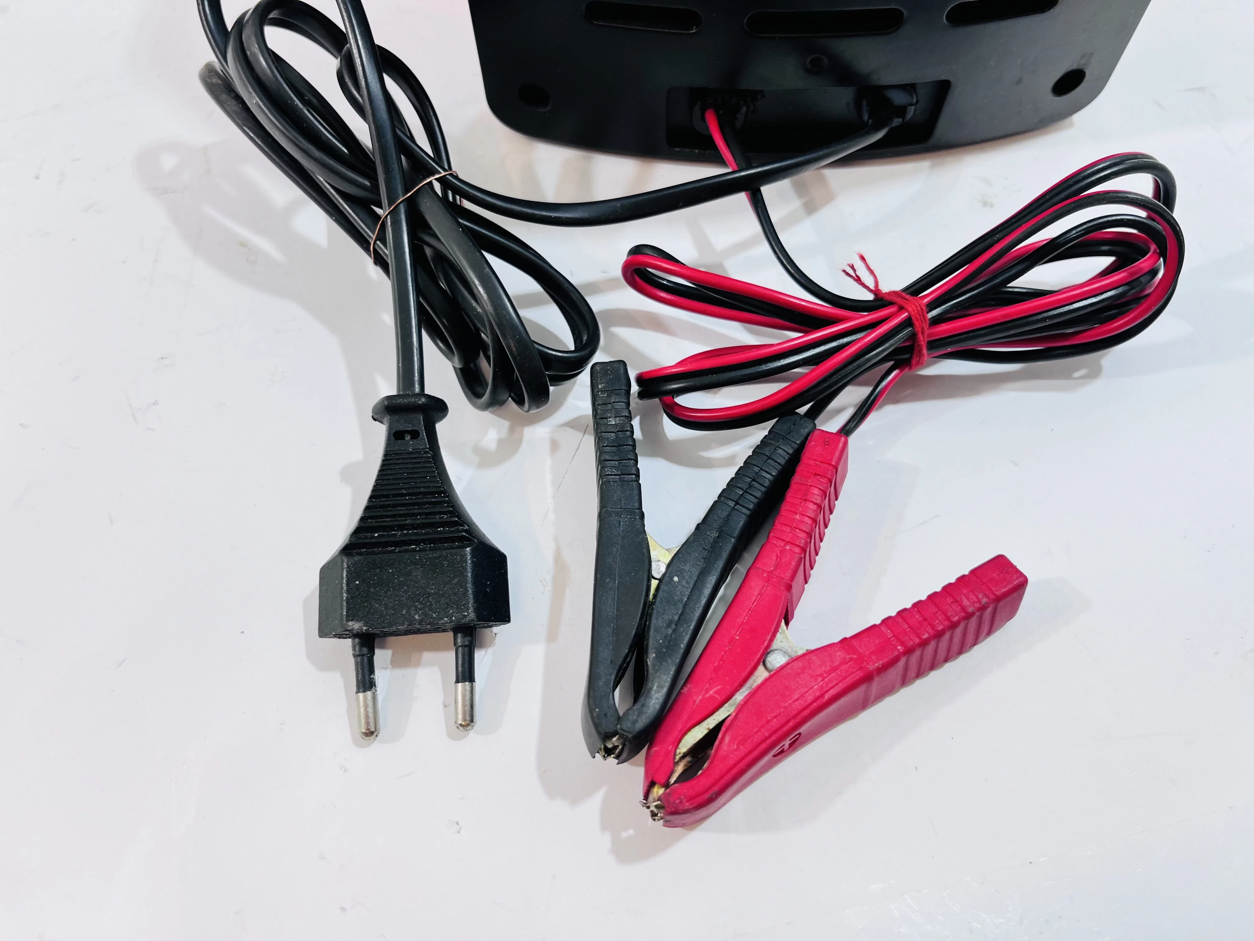 prostownik-yato-yt-8301-ean-gtin-0792482073336