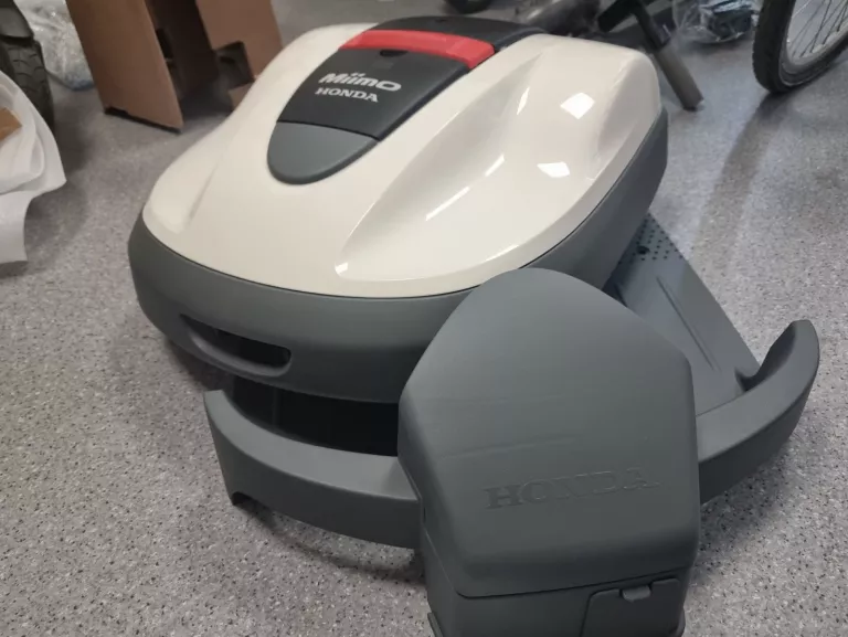 ROBOT KOSZĄCY HONDA MIIMO HRM 310