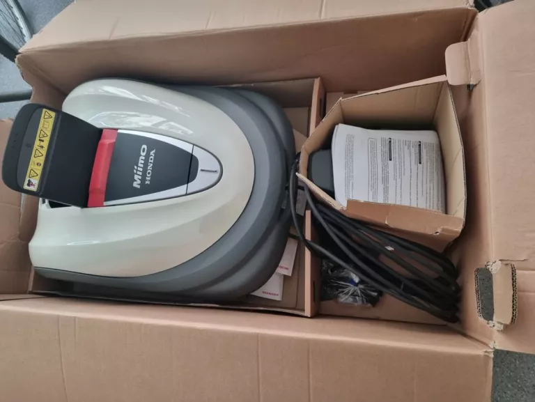 ROBOT KOSZĄCY HONDA MIIMO HRM 3000