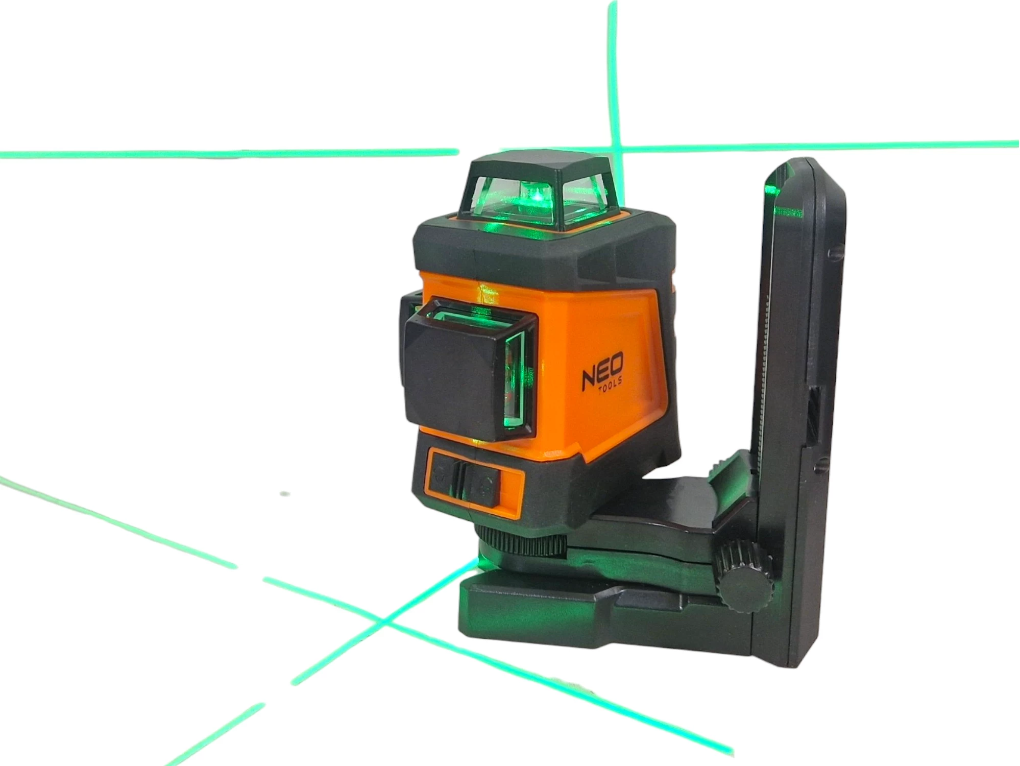 laser-krzyzowy-neo-tools-75-108-20m-zielony-stan-uzywany