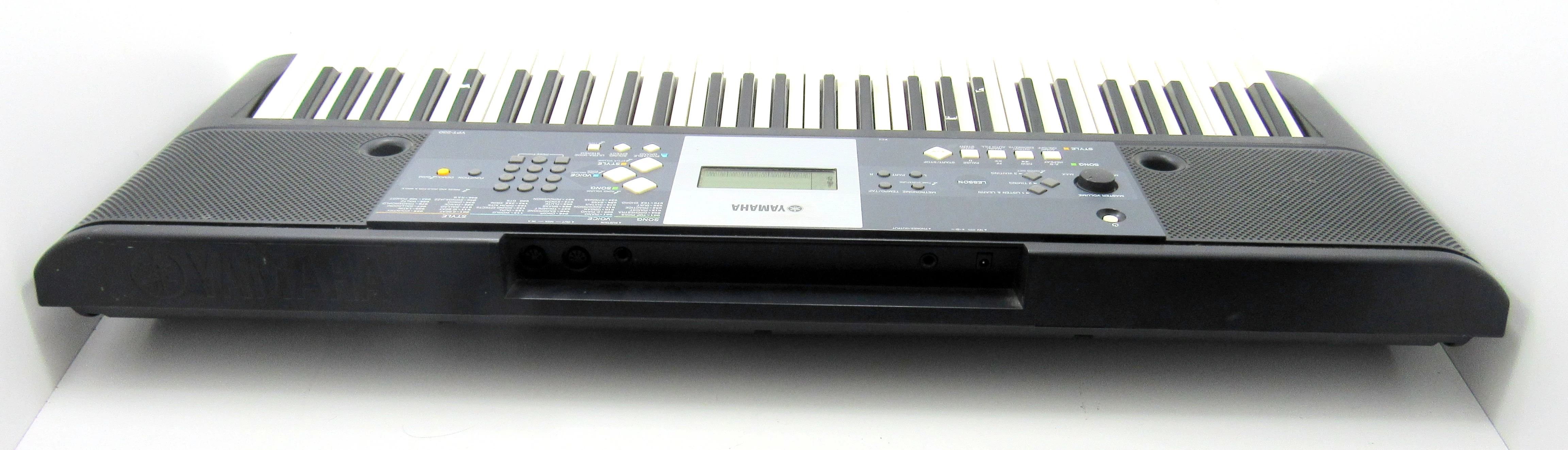 keyboard-yamaha-ypt-230-ean-gtin-4957812480390