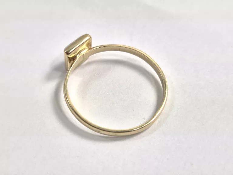nienoszony-zloty-pierscionek-p585-137g-r19-material-15835-2