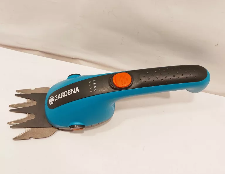 NOŻYCE DO TRAWY AKUMULATOROWE GARDENA 3.6V