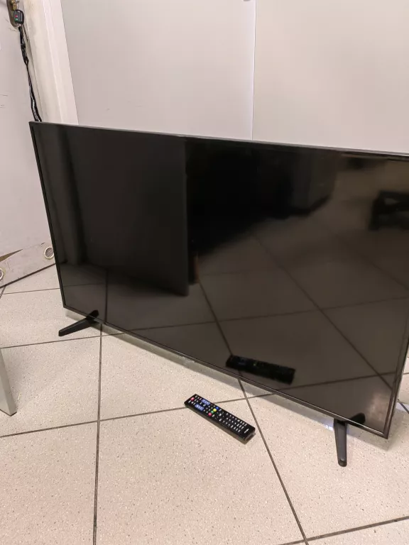 TELEWIZOR SAMSUNG UE50NU7092 4K UHD + KABEL + PILOT