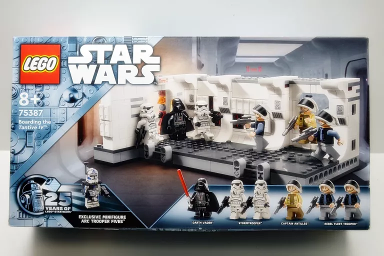 KLOCKI LEGO 75387 STAR WARS WEJŚCIE NA POKŁAD STATKU KOSMICZNEGO TANTIVE I