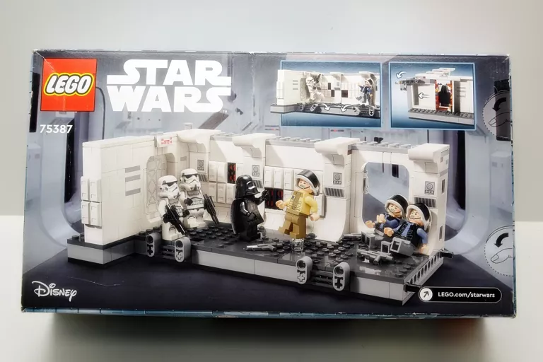 KLOCKI LEGO 75387 STAR WARS WEJŚCIE NA POKŁAD STATKU KOSMICZNEGO TANTIVE I