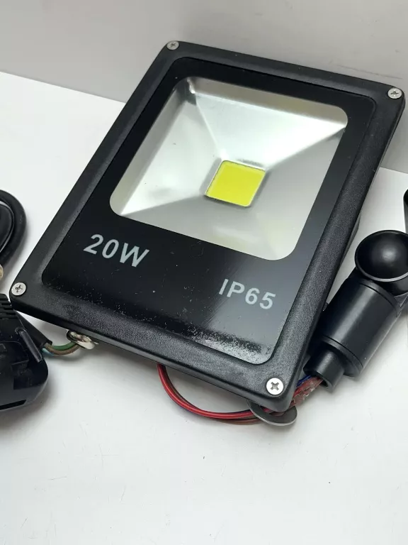 NAŚWIETLACZ LED LAMPA HALOGENOWA HALOGEN IP65 20W