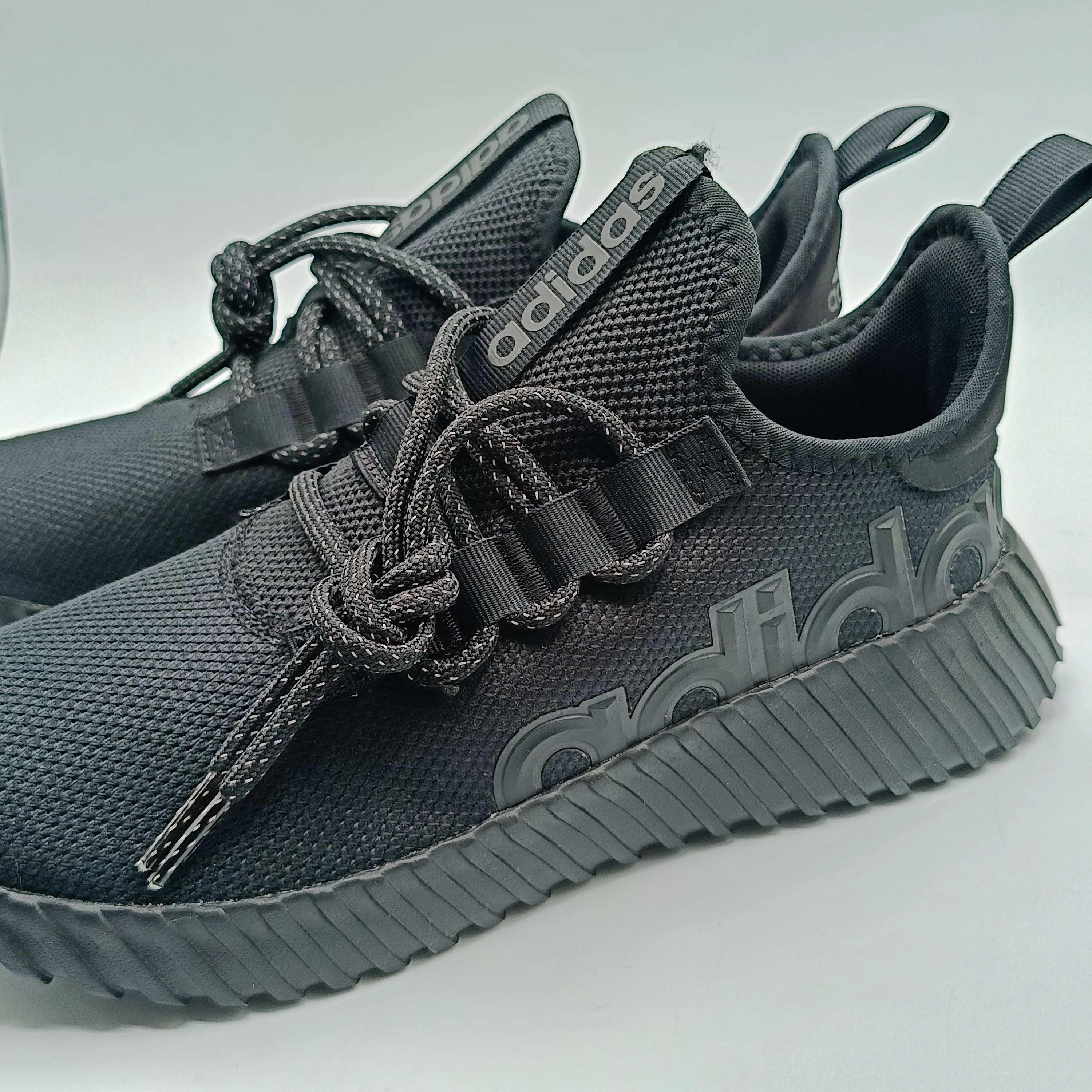 buty-adidas-kaptir-30-r44-at-warto-marka-adidas