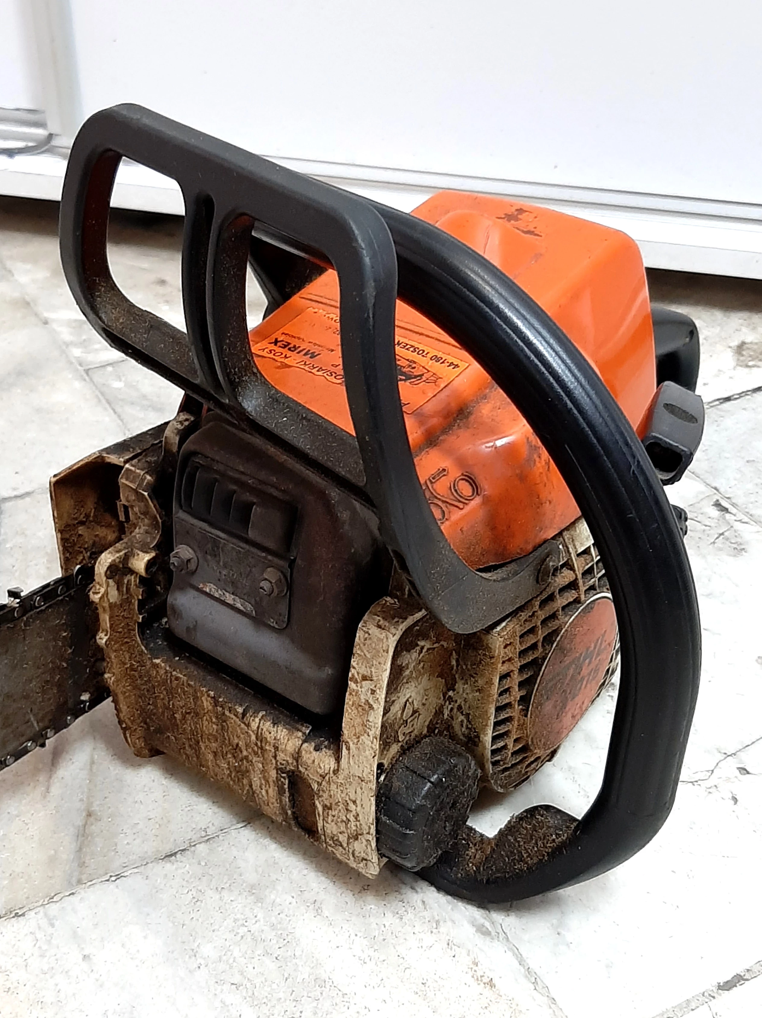 pila-stihl-018-zasilanie-spalinowe