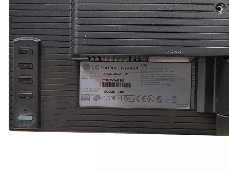 monitor-lcd-lg-flatron-l192ws-sn-19-1440-x-900-px-przekatna-ekranu-cale-19