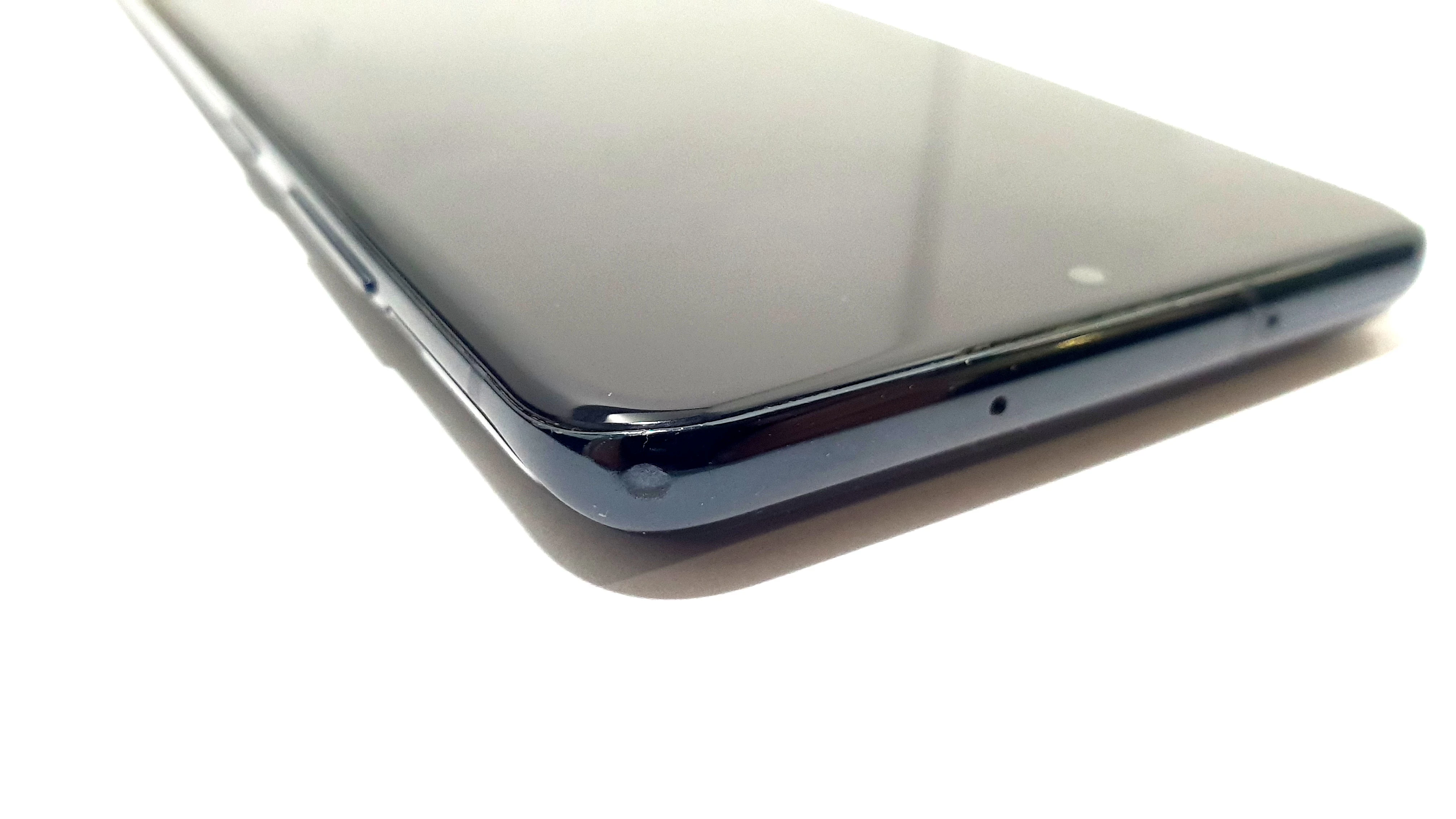 telefon-samsung-s20-plus-5g-pudelko-ladowarka-pojemnosc-akumulatora-4500