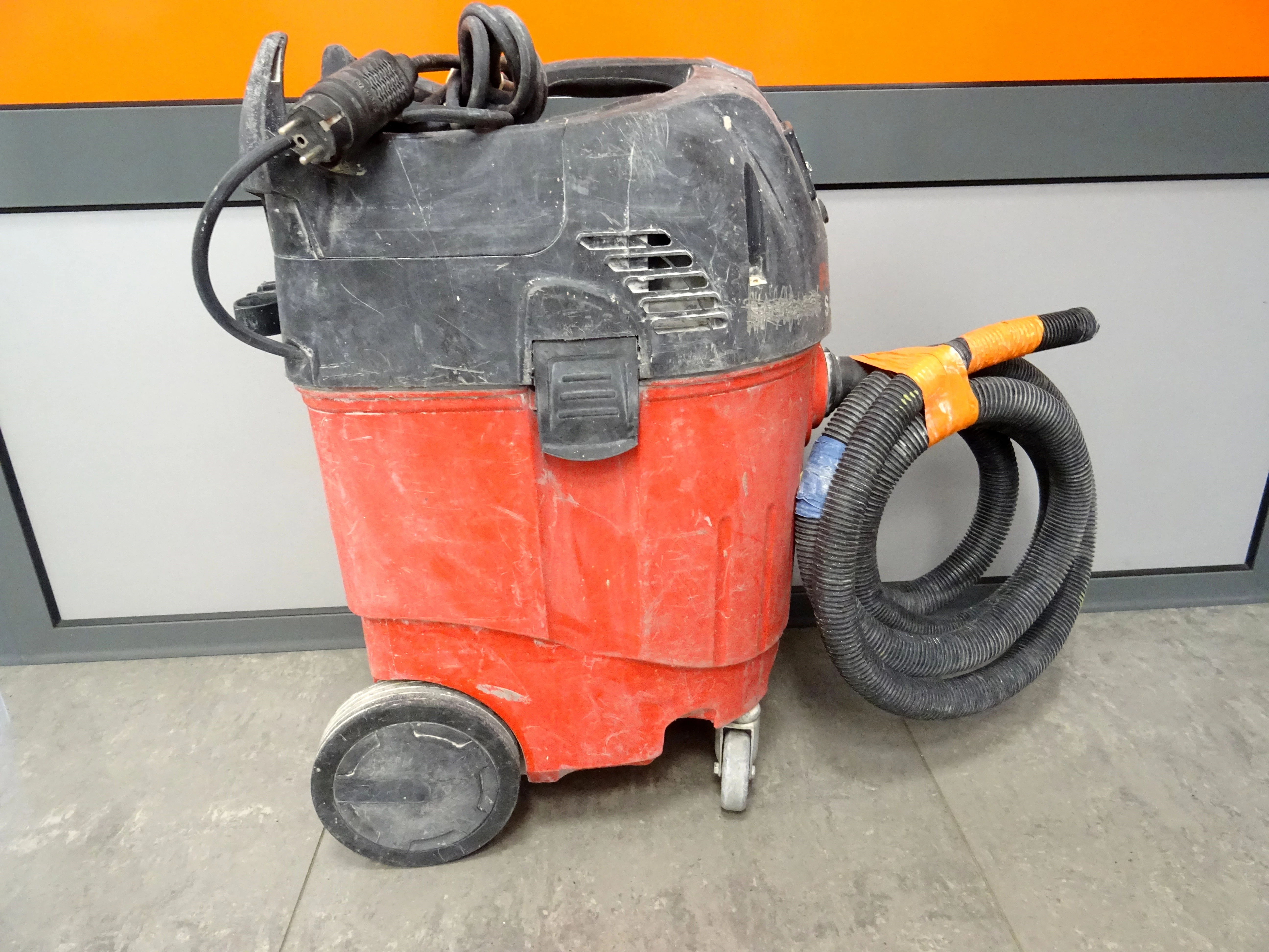 odkurzacz-przemyslowy-flex-s47-stan-uszkodzony