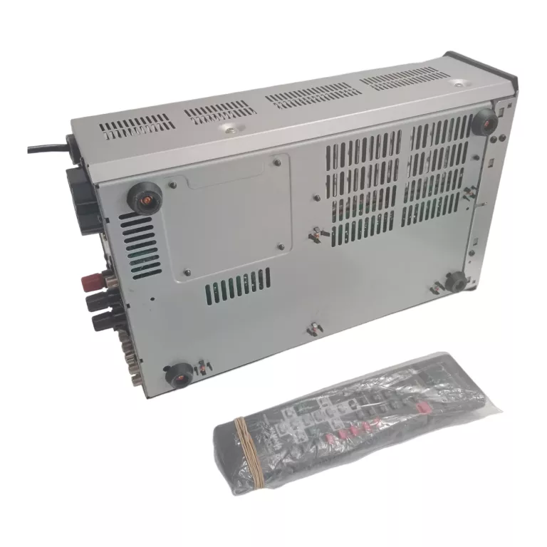 amplituner-yamaha-rx-e600-21-srebrny-glosniki-yamaha-ns-bp200-pilot-kbl-kolor-srebrny