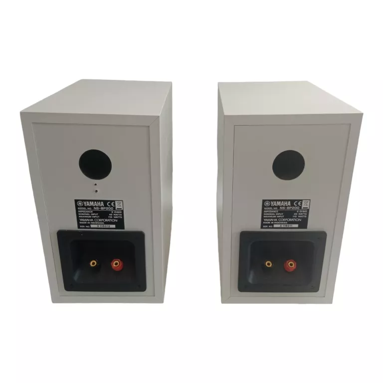 amplituner-yamaha-rx-e600-21-srebrny-glosniki-yamaha-ns-bp200-pilot-kbl-stan-uzywany