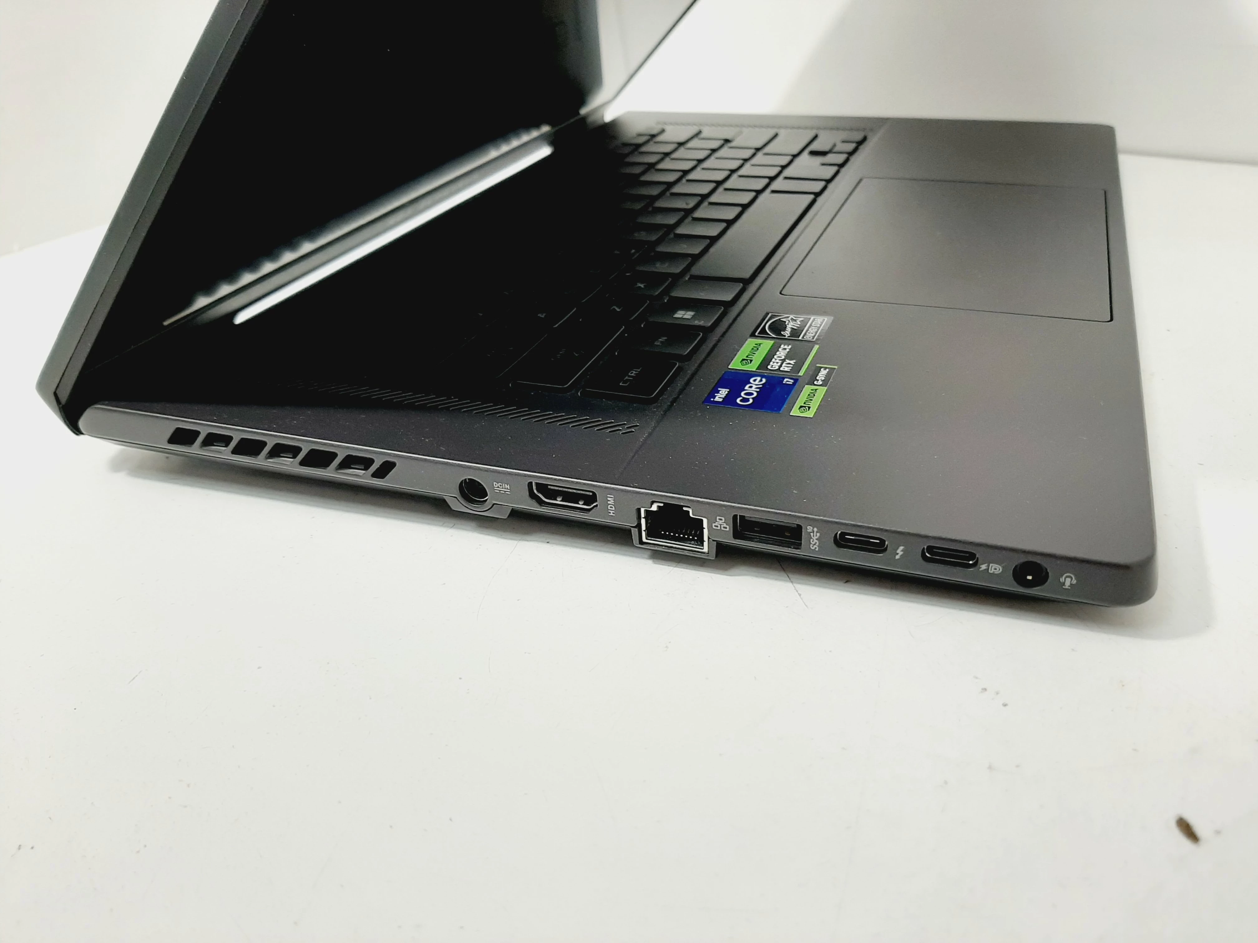 asus-rog-zephyrus-g16-gu603-i7-13620h-16512-gb-rtx-4060-wielkosc-pamieci-ram-200941-2193