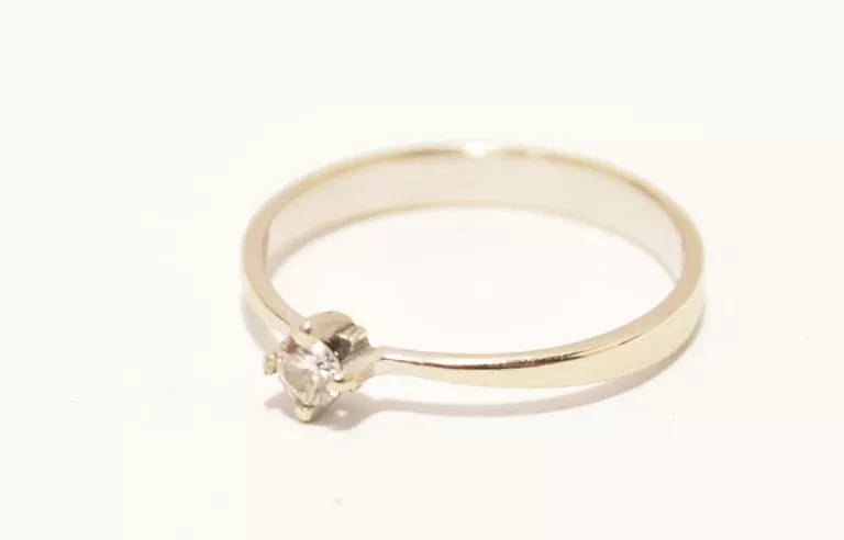 ZŁOTY PIERŚCIONEK Z DIAMENTEM [585 R:12 1,25G]