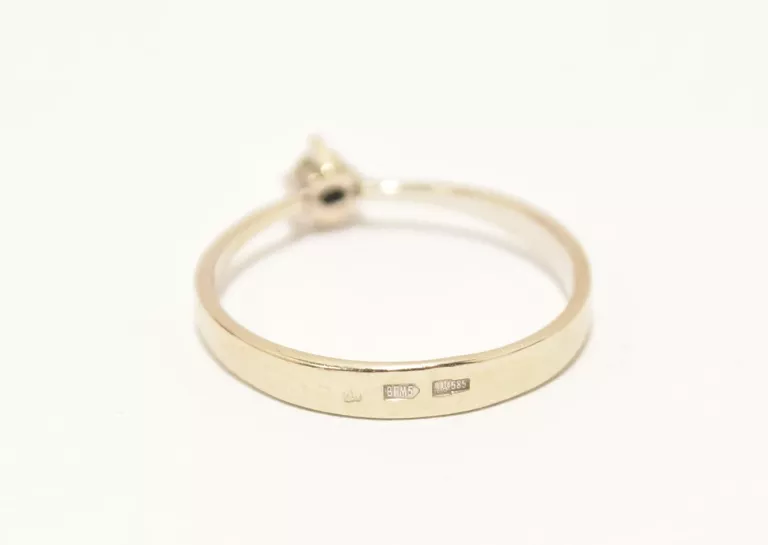 zloty-pierscionek-z-diamentem-585-r12-125g-stan-uzywany