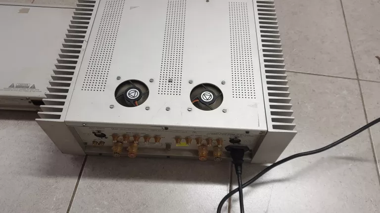 wzmacniacz-nad-s300-hi-end-moc-100w-450x160x400-odtwarzacz-nad-s500-liczba-kanalow-2