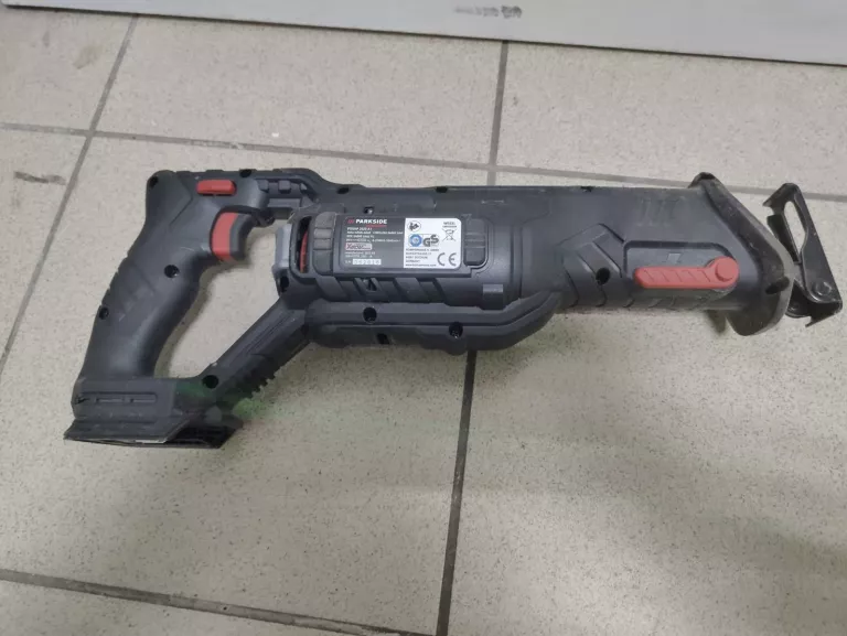 PIŁA SZABLASTA ELEKTRYCZNA PARKSIDE PSSAP A1 2AKU WALIZKA