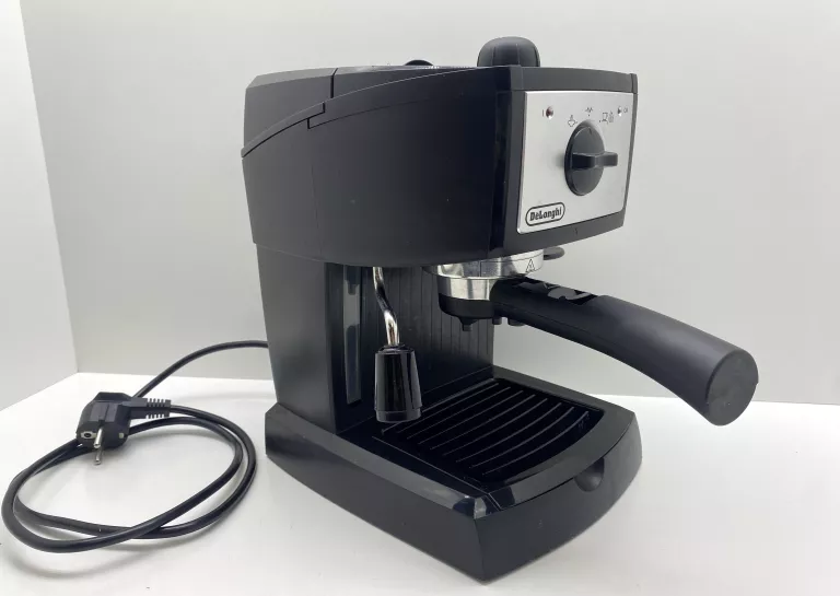 EKSPRES KOLBOWY DO KAWY DE'LONGHI EC 153.B