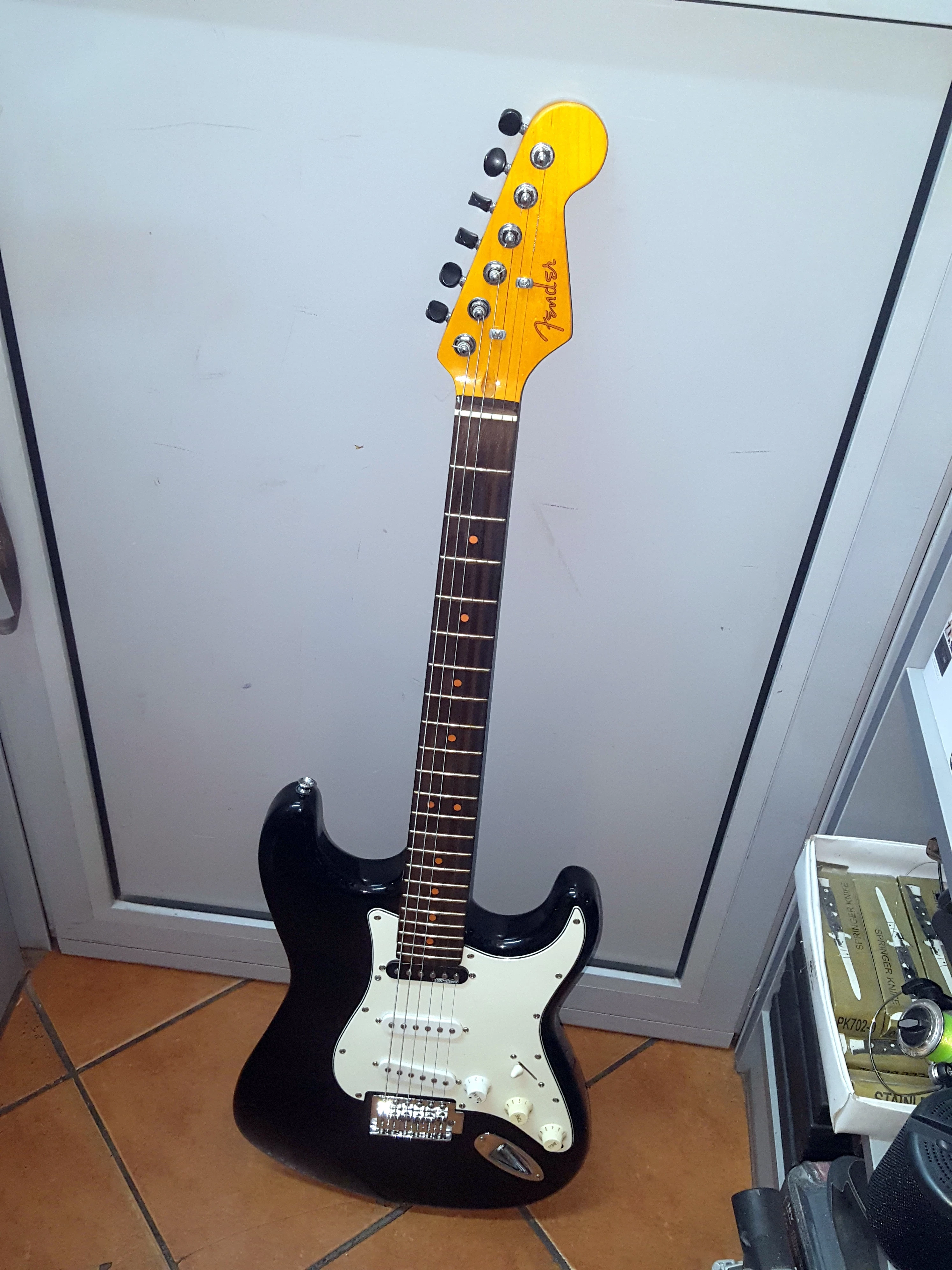 gitara-fender-elektryczna-plwolnosci-3-5-sj-namyslow