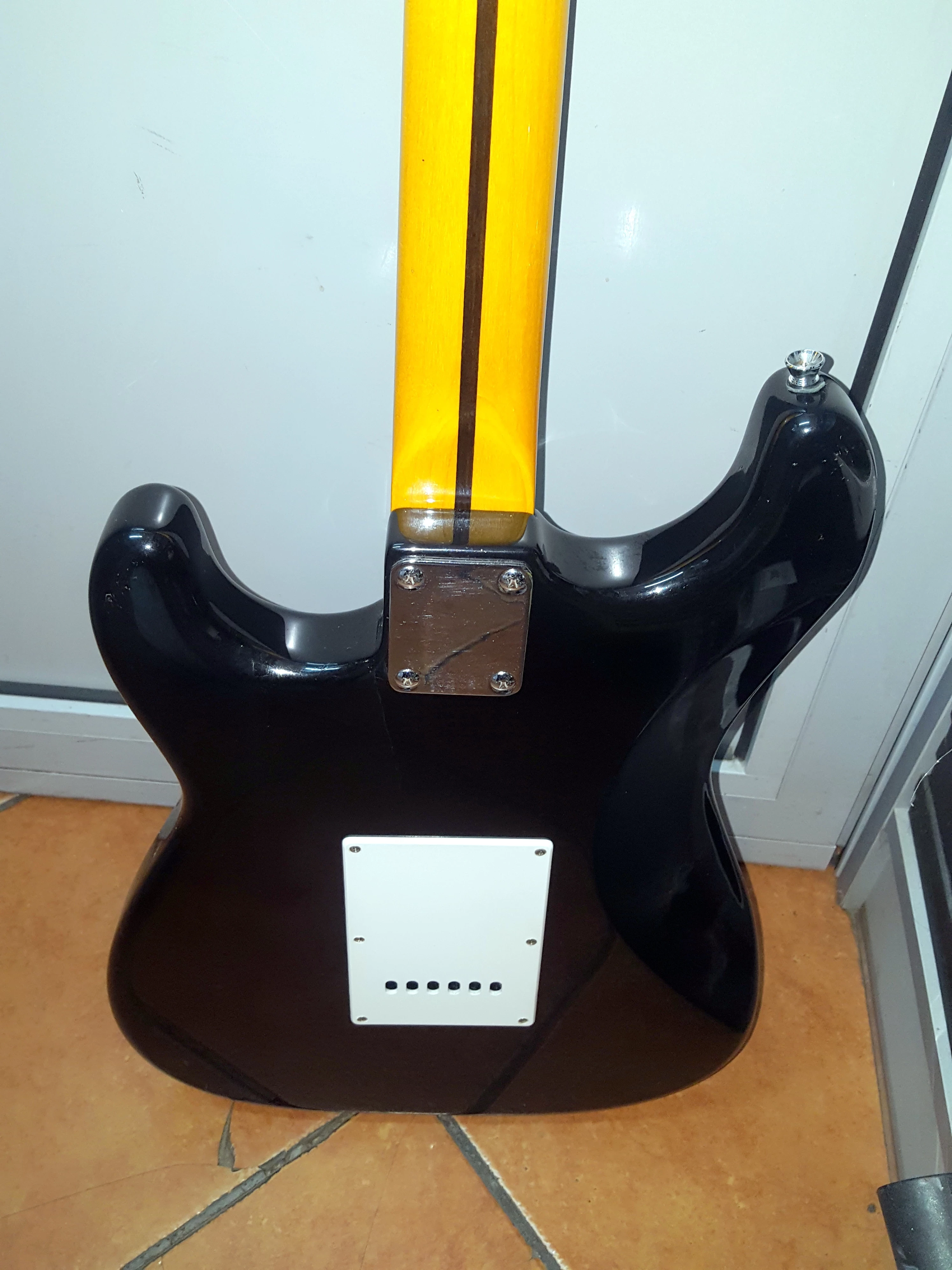gitara-fender-elektryczna-plwolnosci-3-5-sj-namyslow
