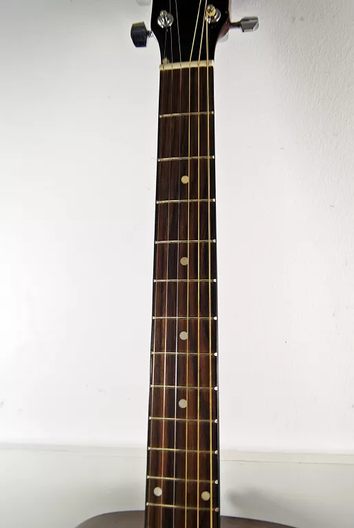 gitara-akustyczna-ibanez-v50njp-nt-3u-03-rodzaj-pudla-dreadnought-western