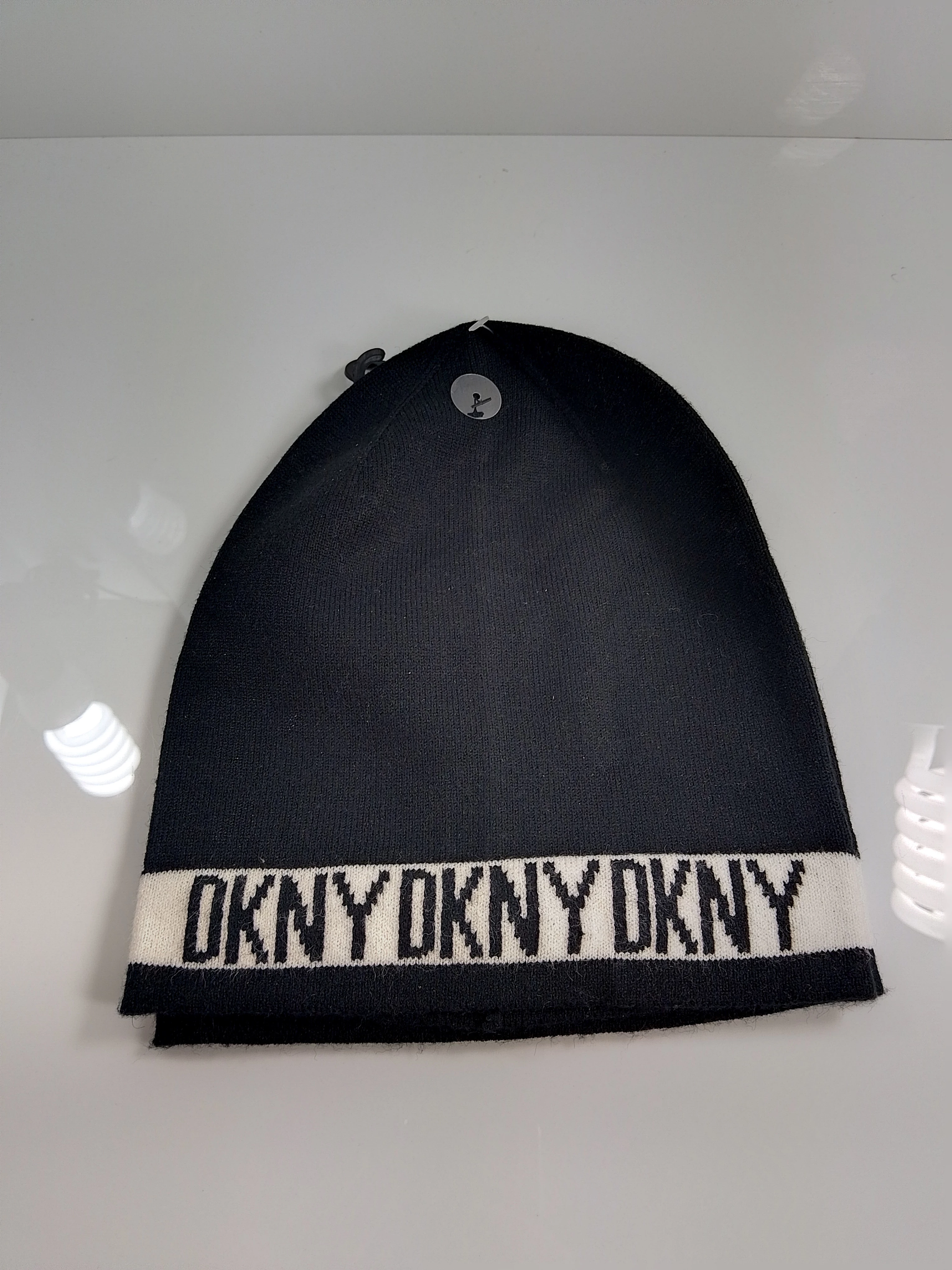 czapka-dkny-poludniowa-38-przezmierowo-ska