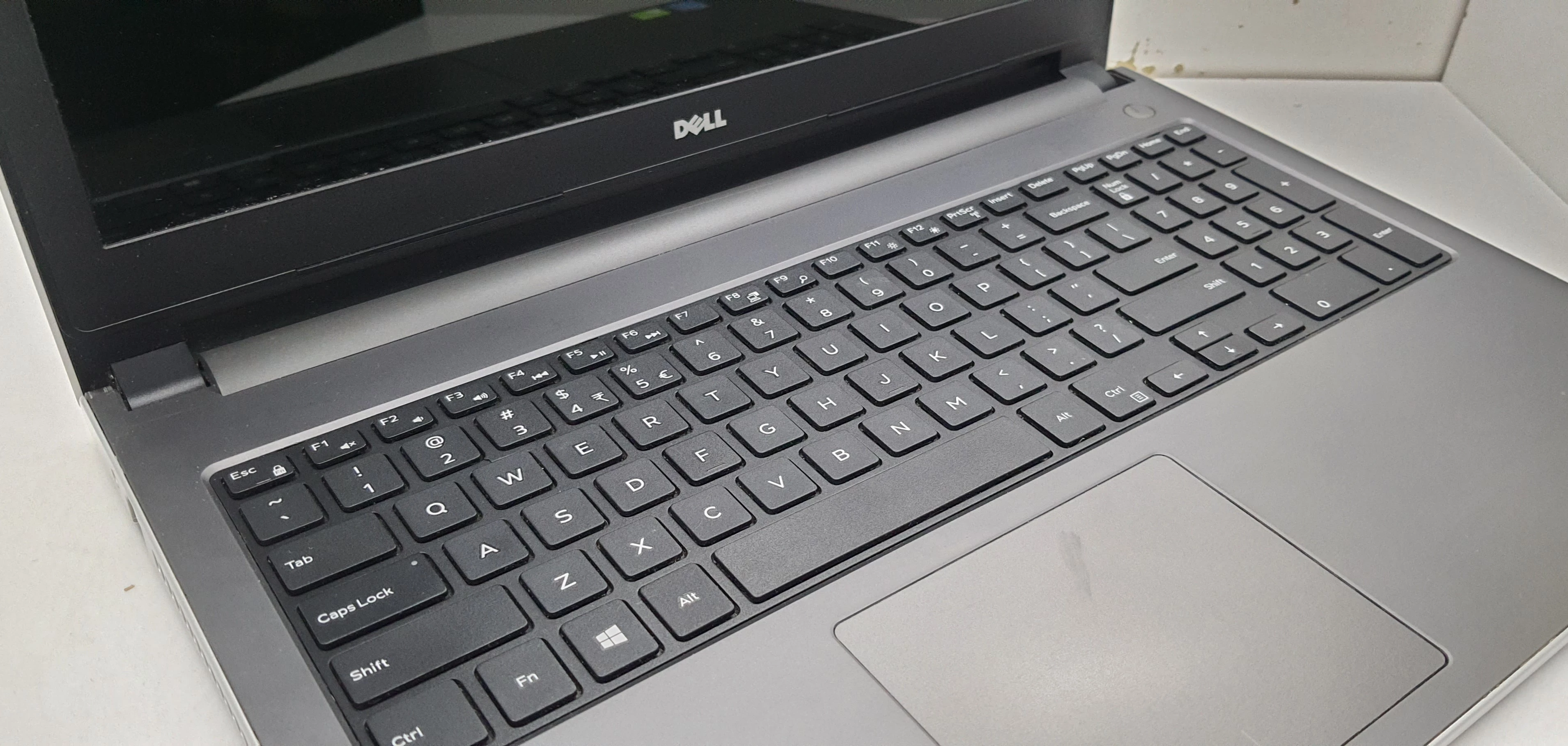 laptop-dell-inspiron-15-5000-series-intel-i34gbgefroce-920m-kod-producenta-15-5000-series