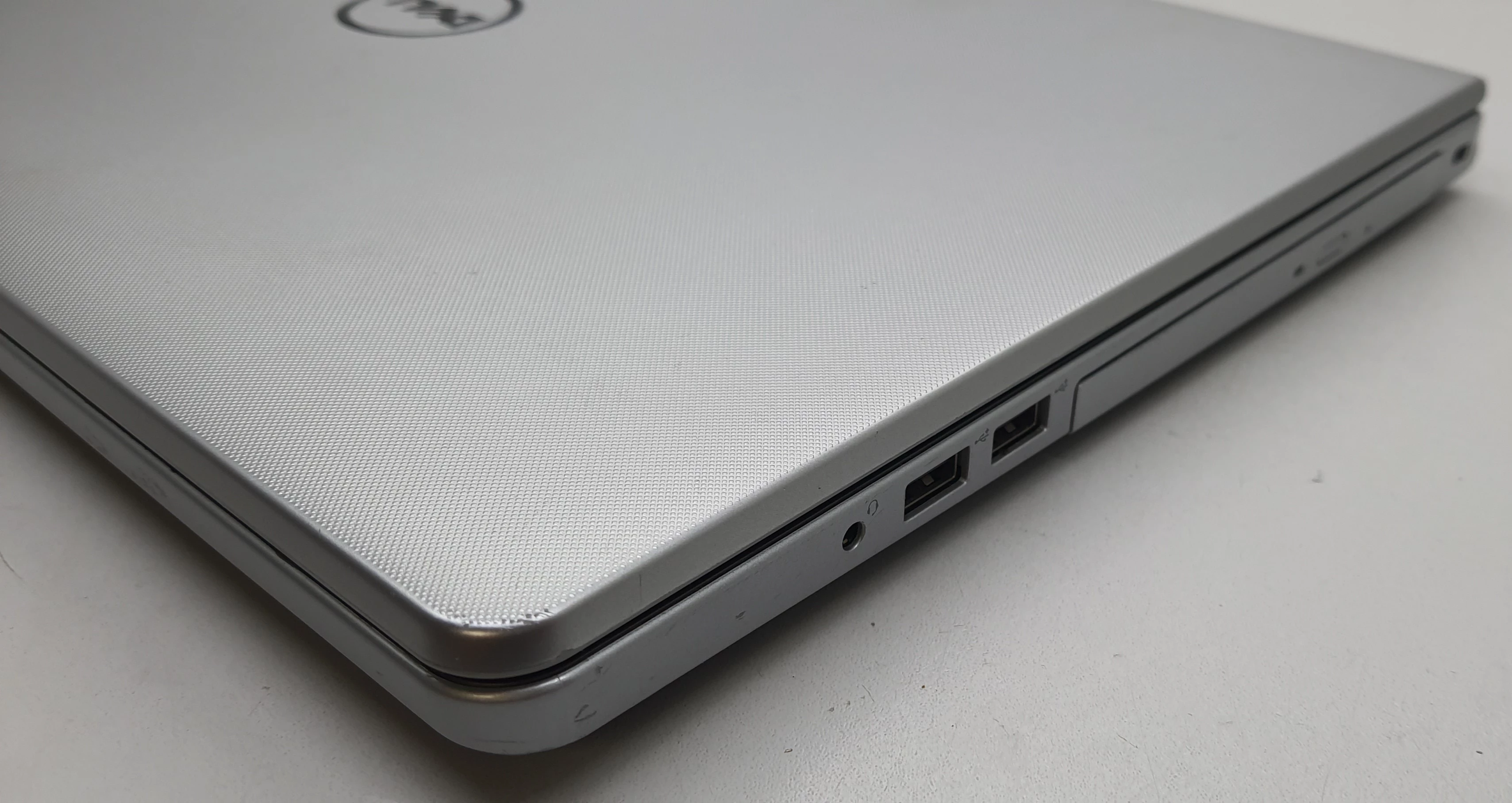 laptop-dell-inspiron-15-5000-series-intel-i34gbgefroce-920m-rozdzielczosc-px-1366-x-768