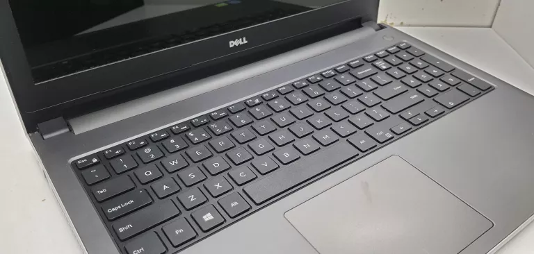 LAPTOP DELL INSPIRON 15 5000 SERIES - INTEL I3/4GB/GEFROCE 920M