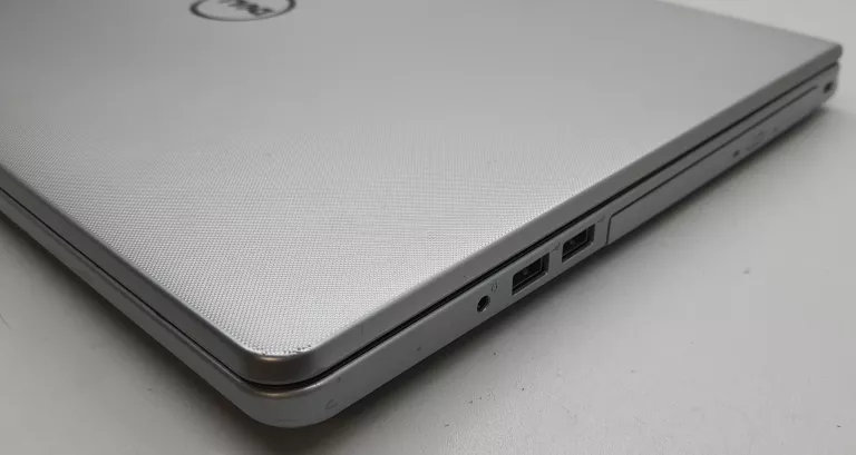 LAPTOP DELL INSPIRON 15 5000 SERIES - INTEL I3/4GB/GEFROCE 920M