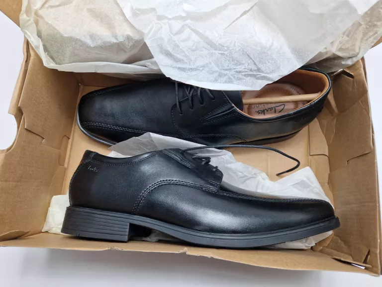 CLARKS COLLECTION TILDEN PLAIN 42 1/2 BLACK LEATHER