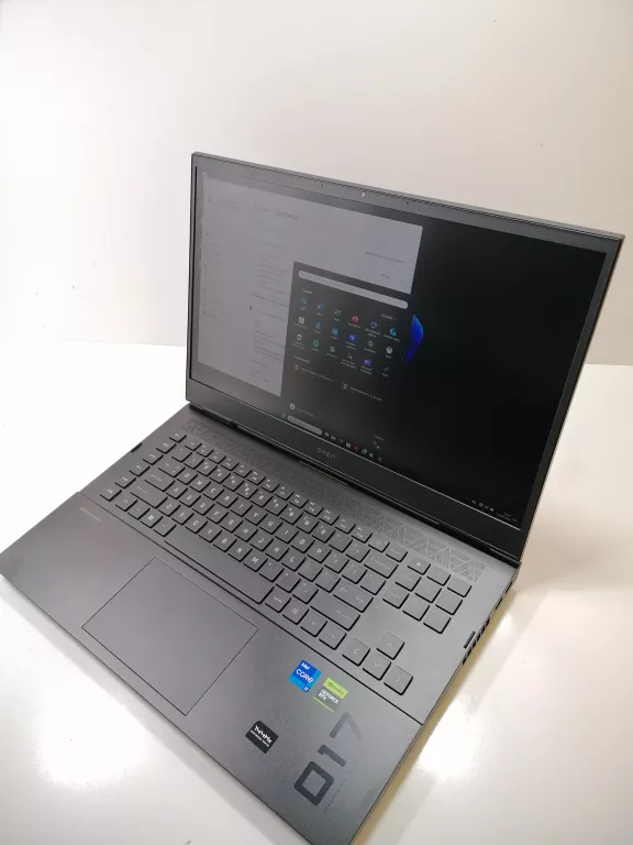 LAPTOP LAPTOP OMEN BY HP 17-CM 2009NW PUD FAKTURA