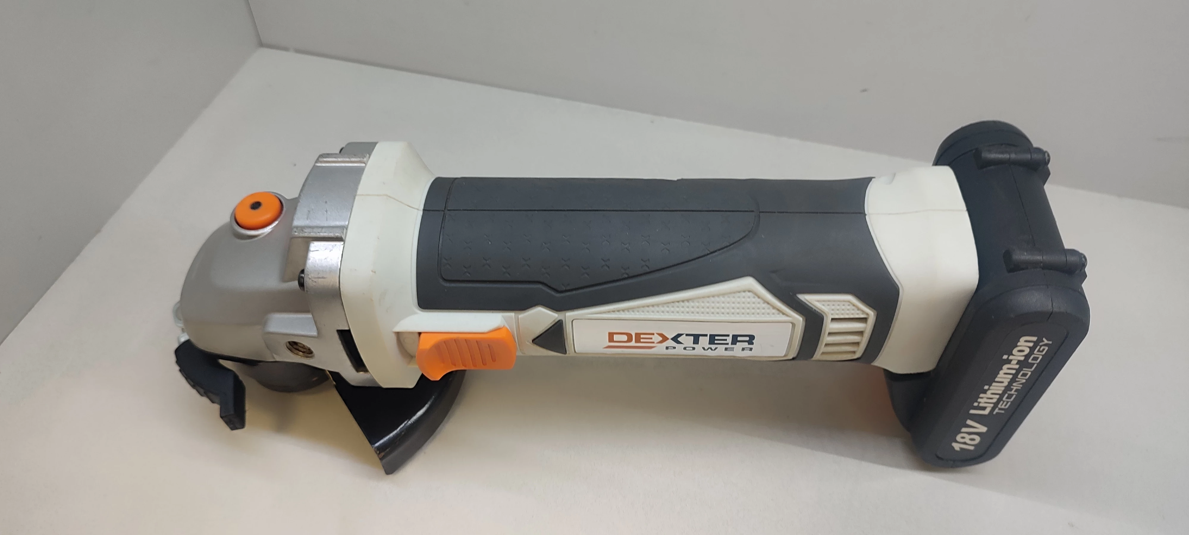szlifierka-akumulatorowa-dexter-cga18ld-kod-producenta-ic750ag-125