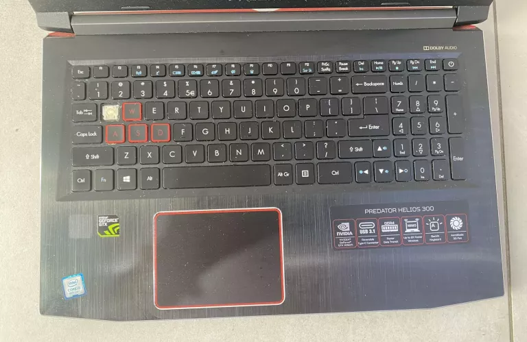 LAPTOP ACER PREDATOR HELIOS 300 PH315-51 8GB