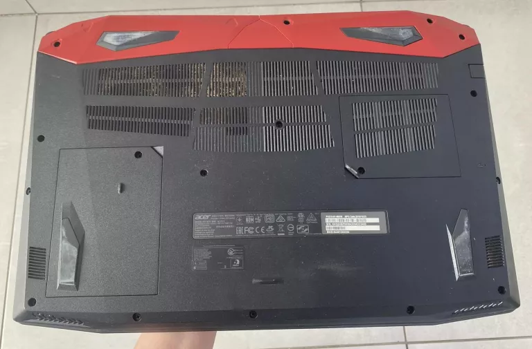 LAPTOP ACER PREDATOR HELIOS 300 PH315-51 8GB