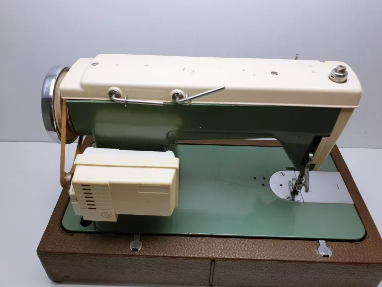 maszyna-do-szycia-lucznik-413-walizka-stan-11323-253806