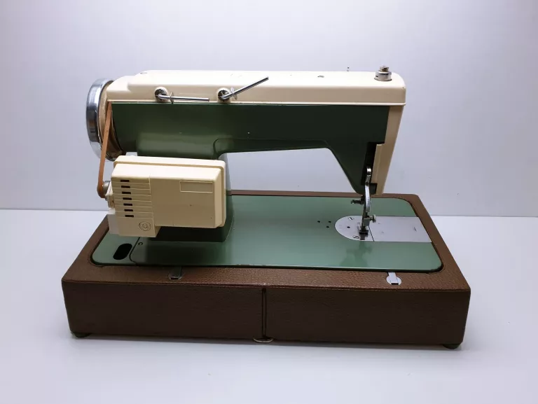 maszyna-do-szycia-lucznik-413-walizka-stan-11323-253806